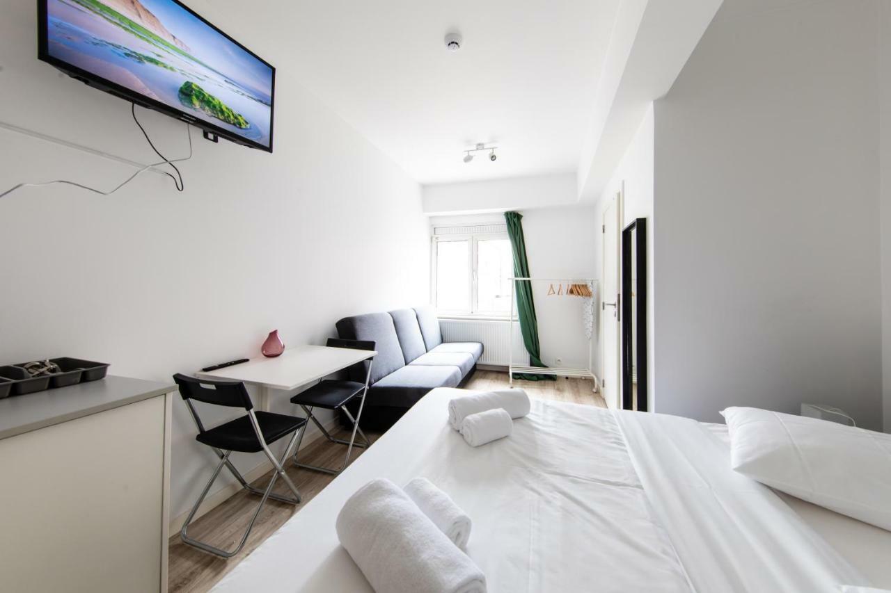 Flat In The Heart Of Antwerp Centrum Стая снимка